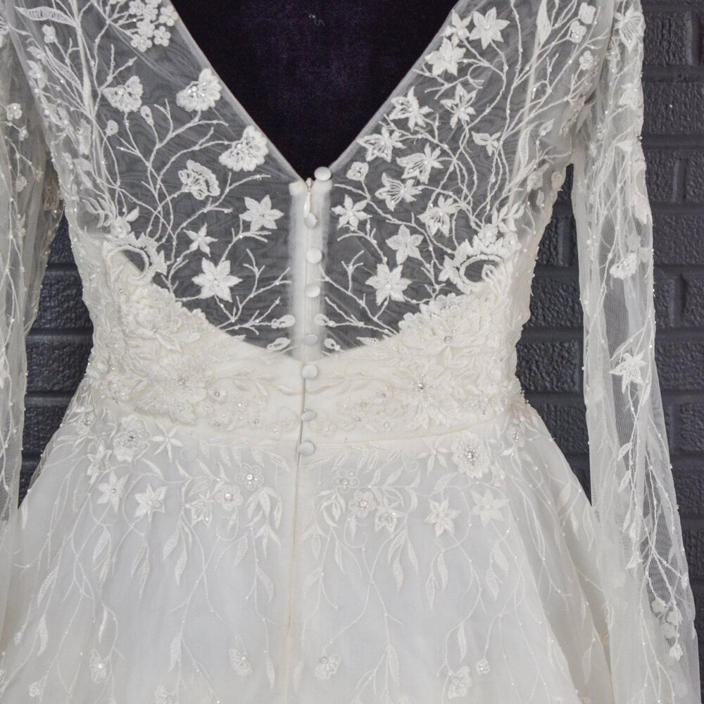 Rebecca Schoneveld Wedding Gown Size 22 - Picture 7 of 10